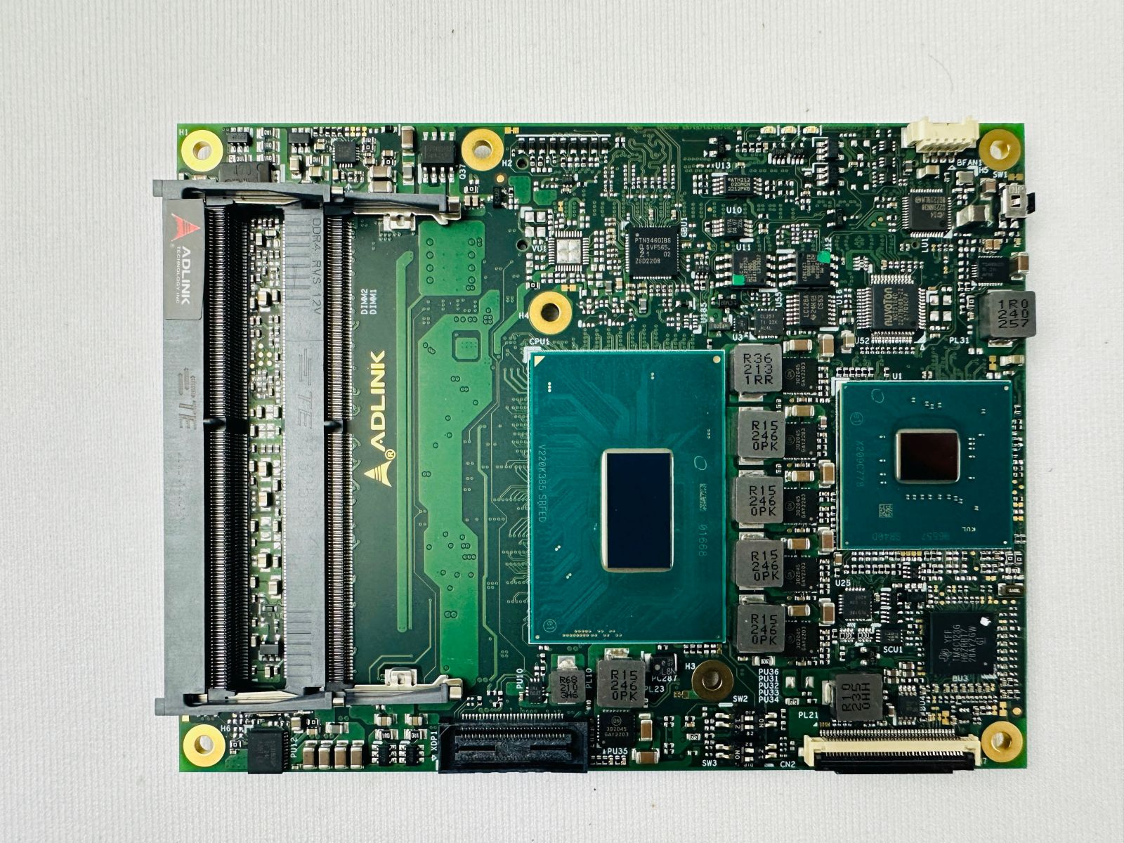 Adlink Technology Express-CFR-i7-9850HE COM Express Module Adlink Technology Express-CFR-i7-9850HE COM Express Module