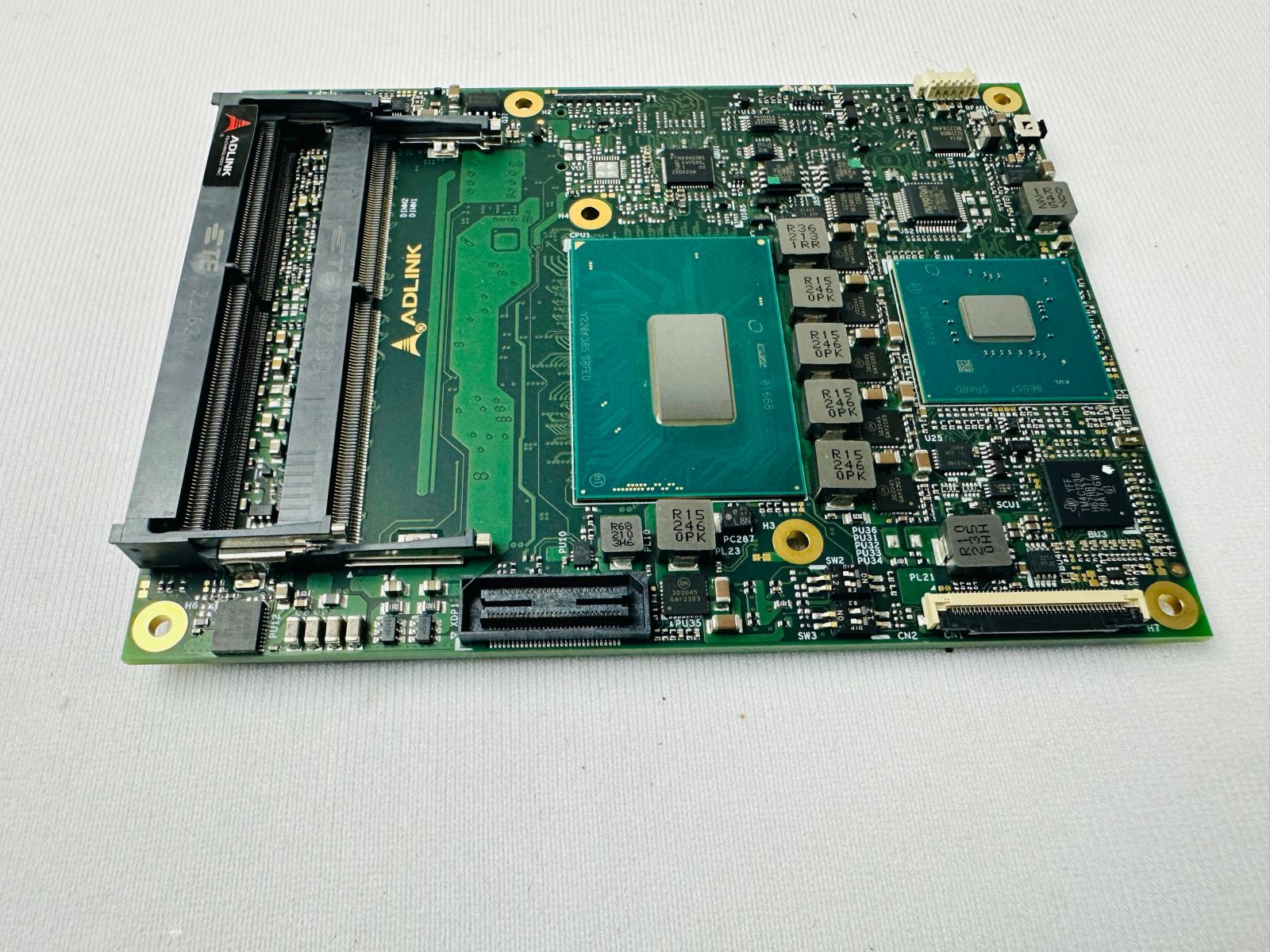 Adlink Technology Express-CFR-i7-9850HE COM Express Module Adlink Technology Express-CFR-i7-9850HE COM Express Module