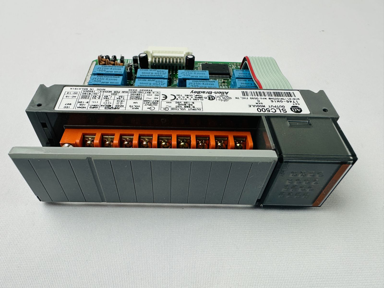 Allen-Bradley 1746-OW16/C SLC 500 Output Module Allen-Bradley 1746-OW16/C SLC 500 Output Module