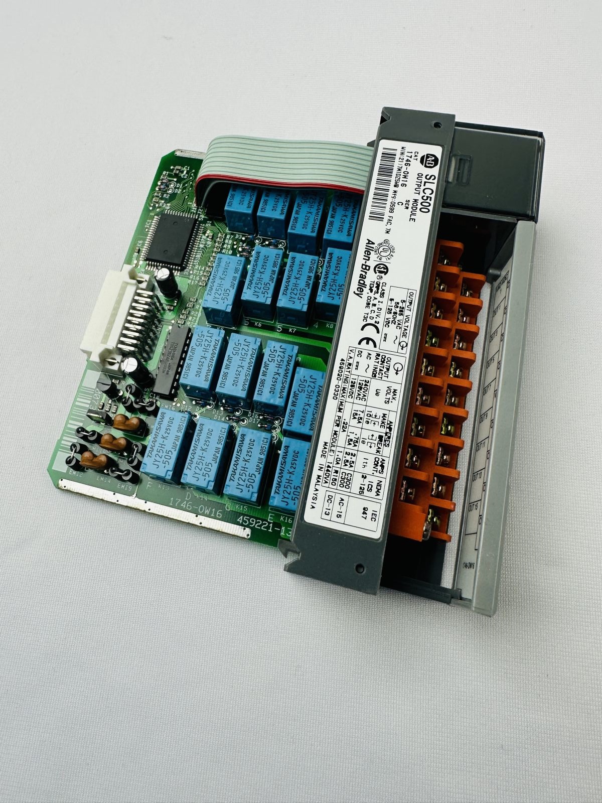 Allen-Bradley 1746-OW16/C SLC 500 Output Module Allen-Bradley 1746-OW16/C SLC 500 Output Module