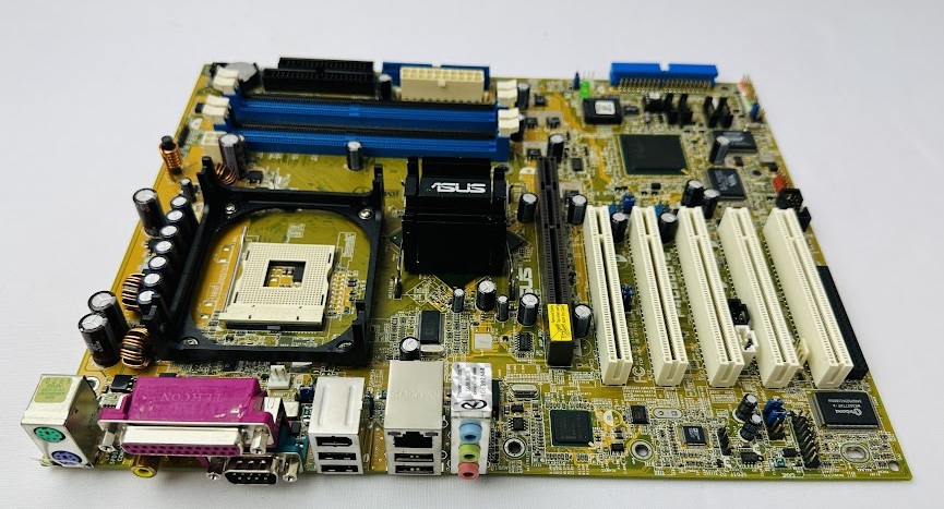 Asus P4C800-E DELUXE Motherboard Asus P4C800-E DELUXE Motherboard