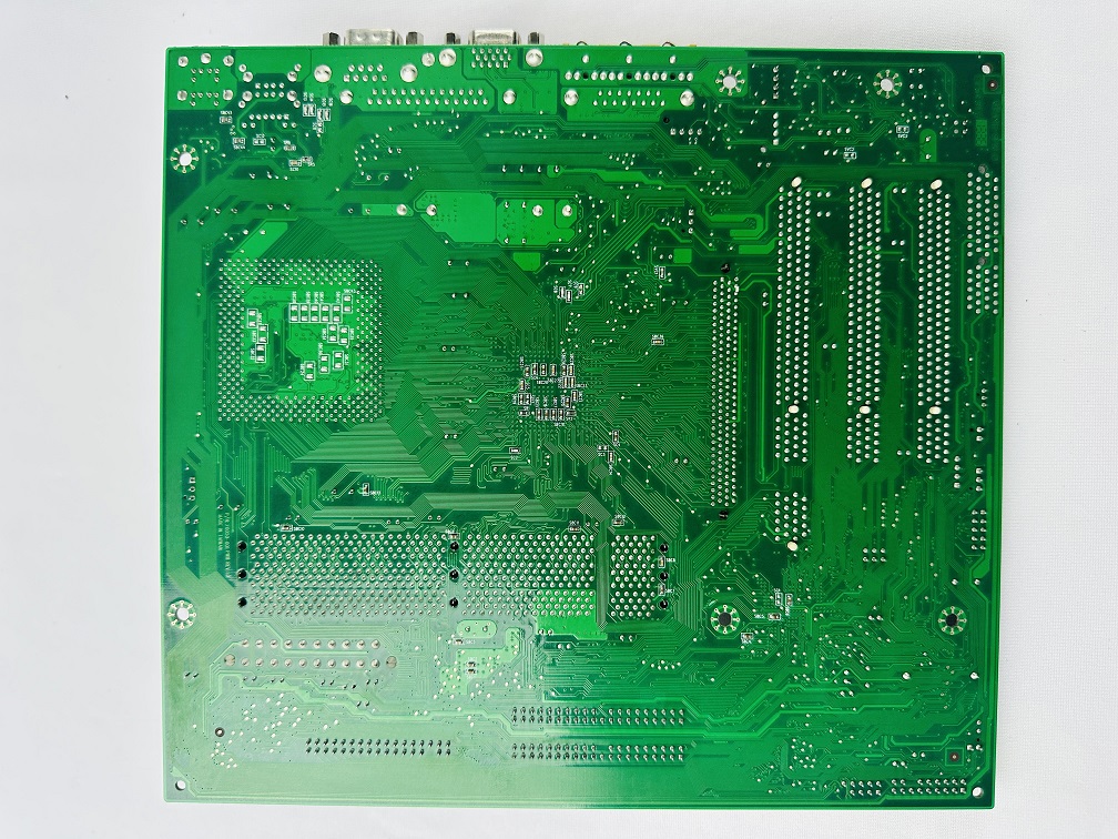 ATX RX815ELT/LF 66/100/133MZ MCRO ATX CELERON/P111... ATX RX815ELT/LF 66/100/133MZ MCRO ATX CELERON/P111...