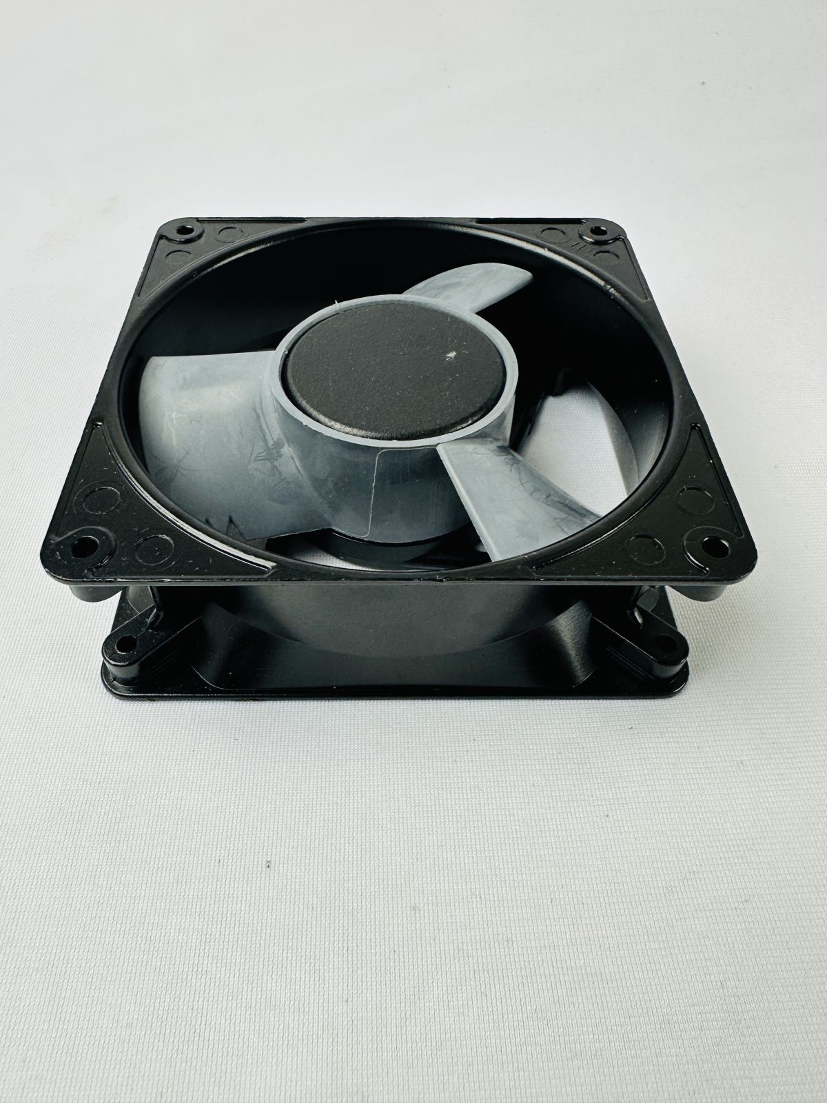 Comair Rotron WX2H1 028858 Whisper XL Fan Comair Rotron WX2H1 028858 Whisper XL Fan