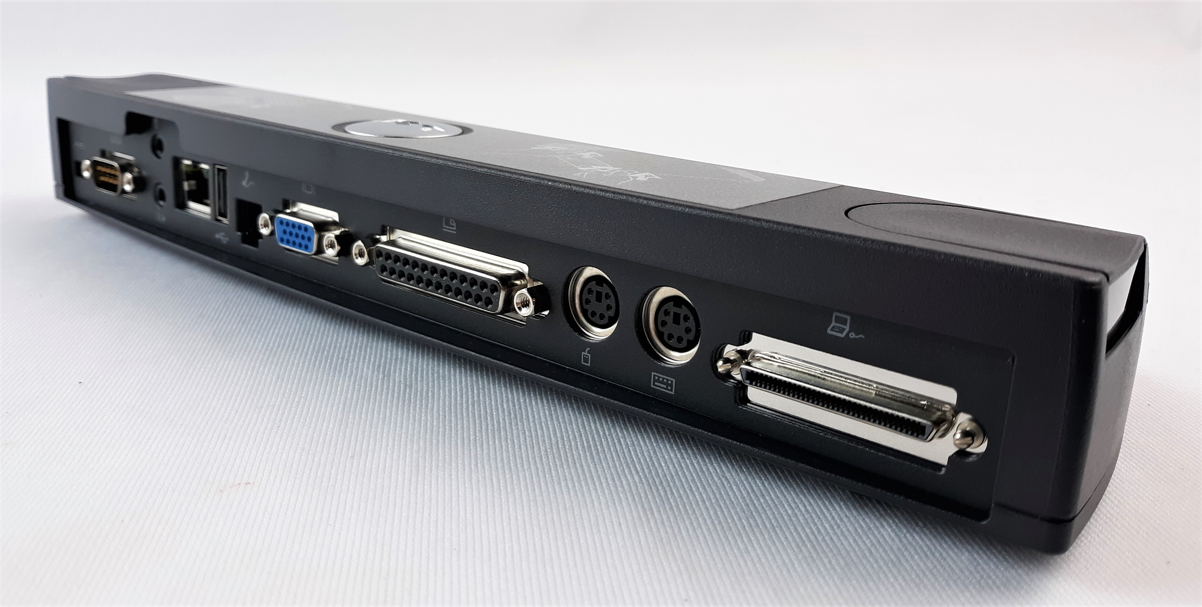 Dell 8477T Docking Station Dell 8477T Docking Station