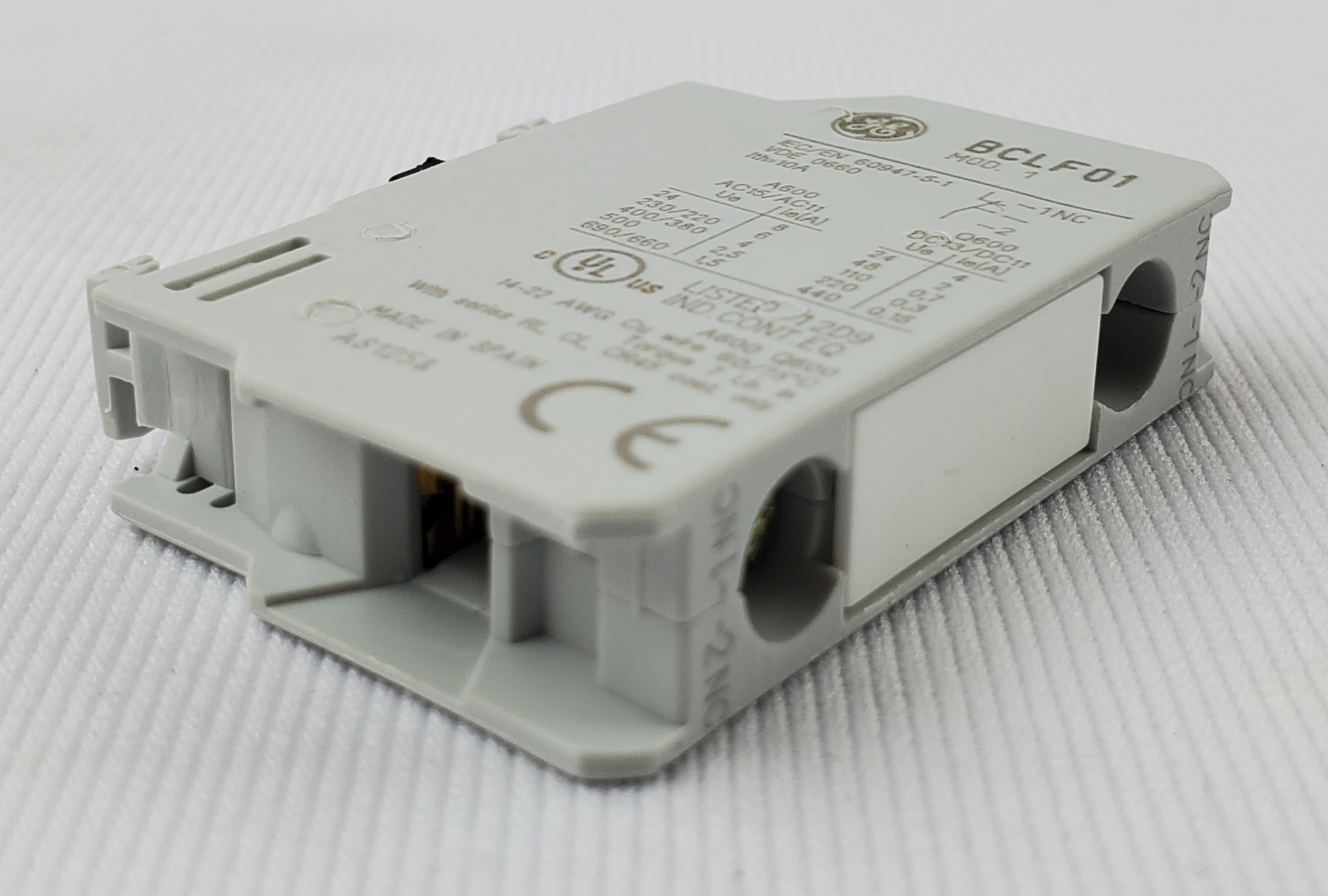 General Electric BCLF01 Front-Mount Auxiliary Contact Block General Electric BCLF01 Front-Mount Auxiliary Contact Block