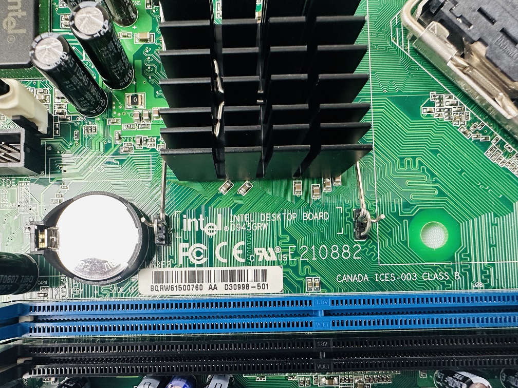 Intel D945GRW Desktop Board Intel D945GRW Desktop Board