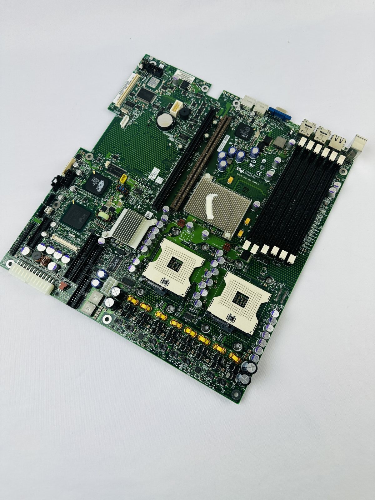 Intel SE7520JR2 Server Board Intel SE7520JR2 Server Board