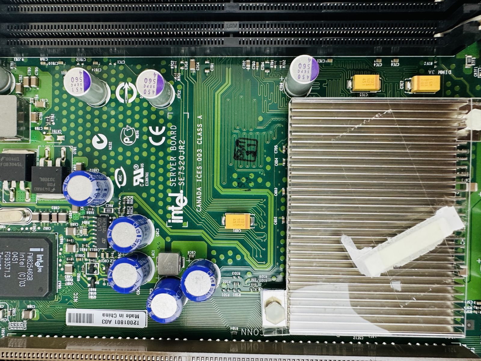 Intel SE7520JR2 Server Board Intel SE7520JR2 Server Board