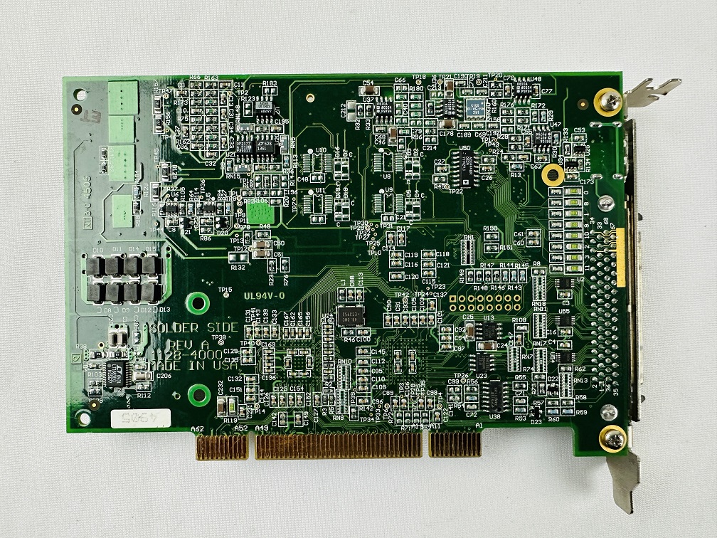 IOtech Daqboard/3005 PCI 1 MHz, 16-Bit Multifunction Board IOtech Daqboard/3005 PCI 1 MHz, 16-Bit Multifunction Board