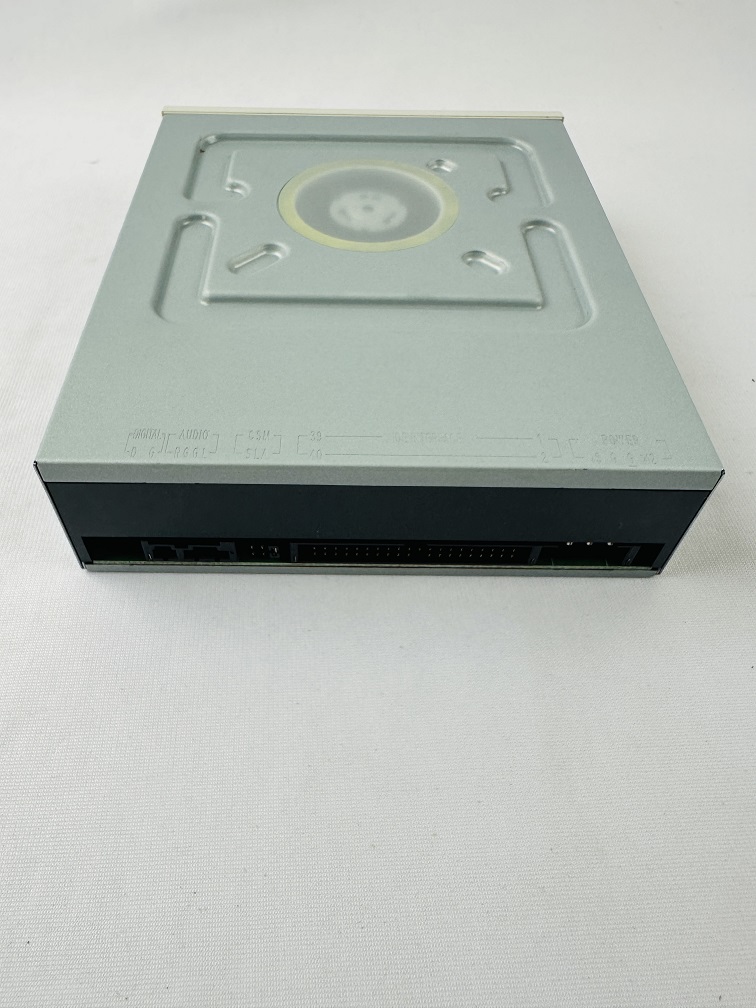 Plextor PX-740A DVD/CD-ROM Rewritable Drive Plextor PX-740A DVD/CD-ROM Rewritable Drive