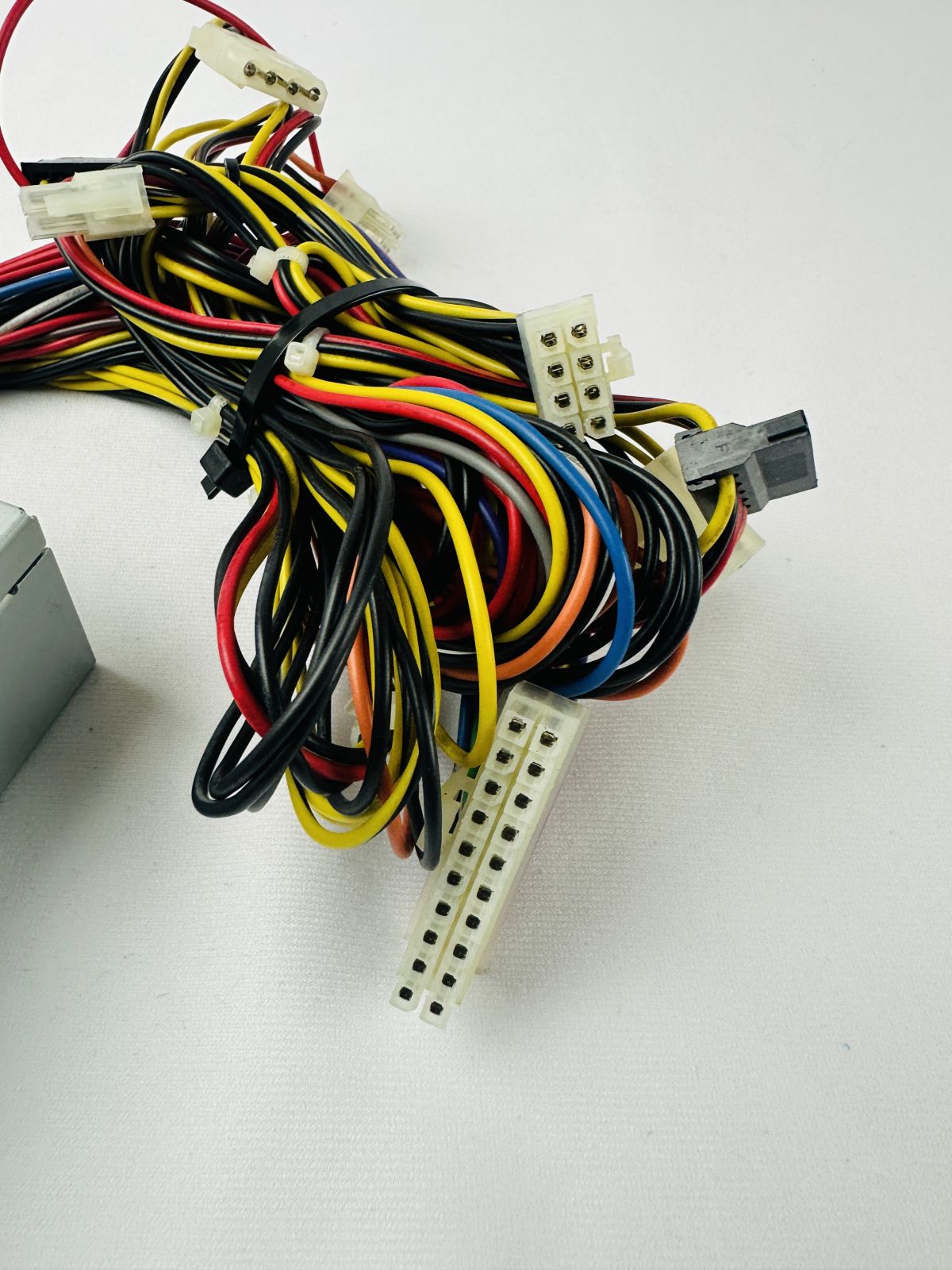 Sparkle Power SPI3501UH Power Supply Sparkle Power SPI3501UH Power Supply