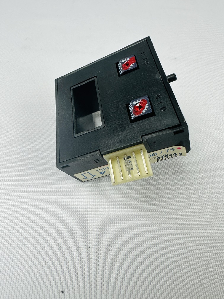 Yaskawa UND-300B/75 Current Transformer Yaskawa UND-300B/75 Current Transformer